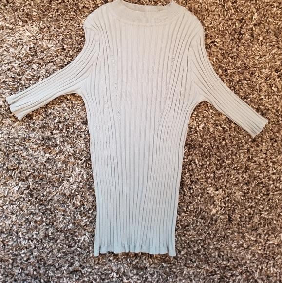 NEW Blue mid sleeves top - Picture 2 of 3